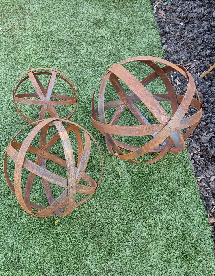 Rusty Metal Ball Orb Garden Spheres